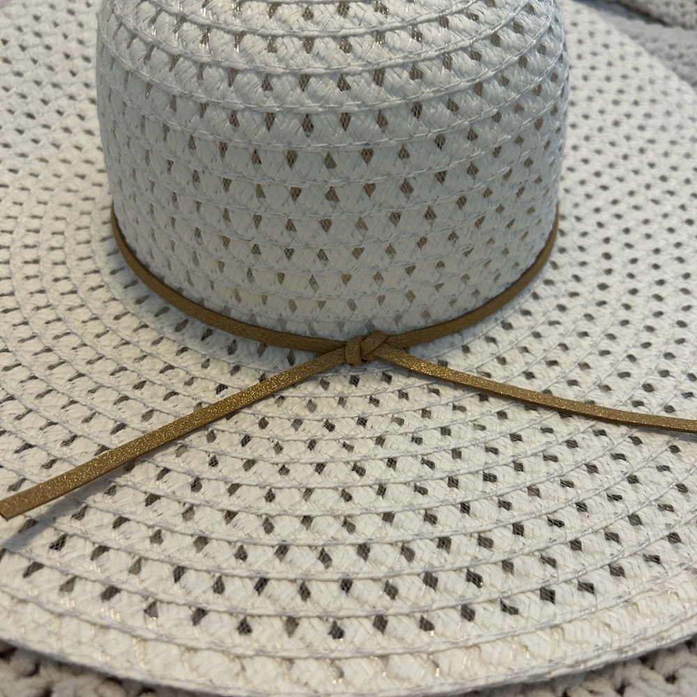 Women’s White Straw Sun Hat with Gold Accent